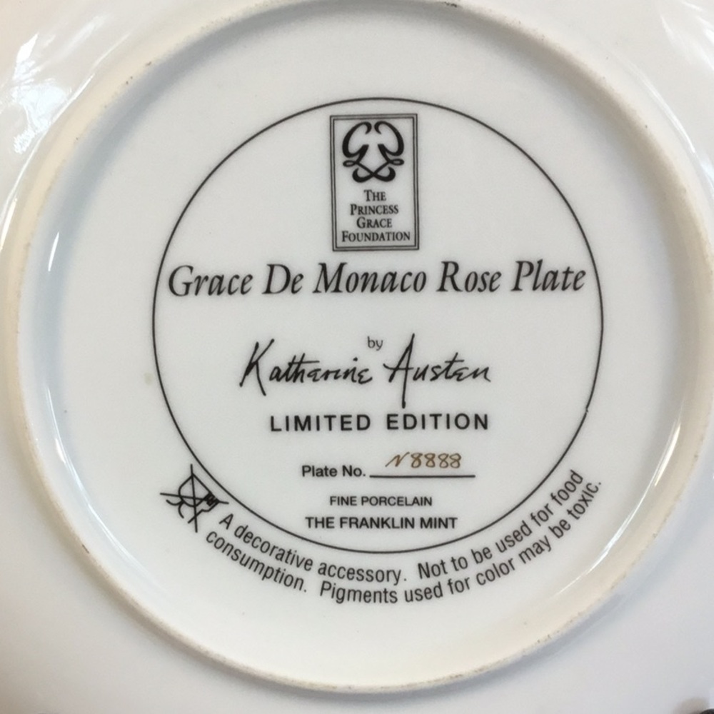 🆕💐🌿💐GRACE DE MONACO ROSE PLATE LTD. EDT.💐🌿💐 - Picture 4 of 4